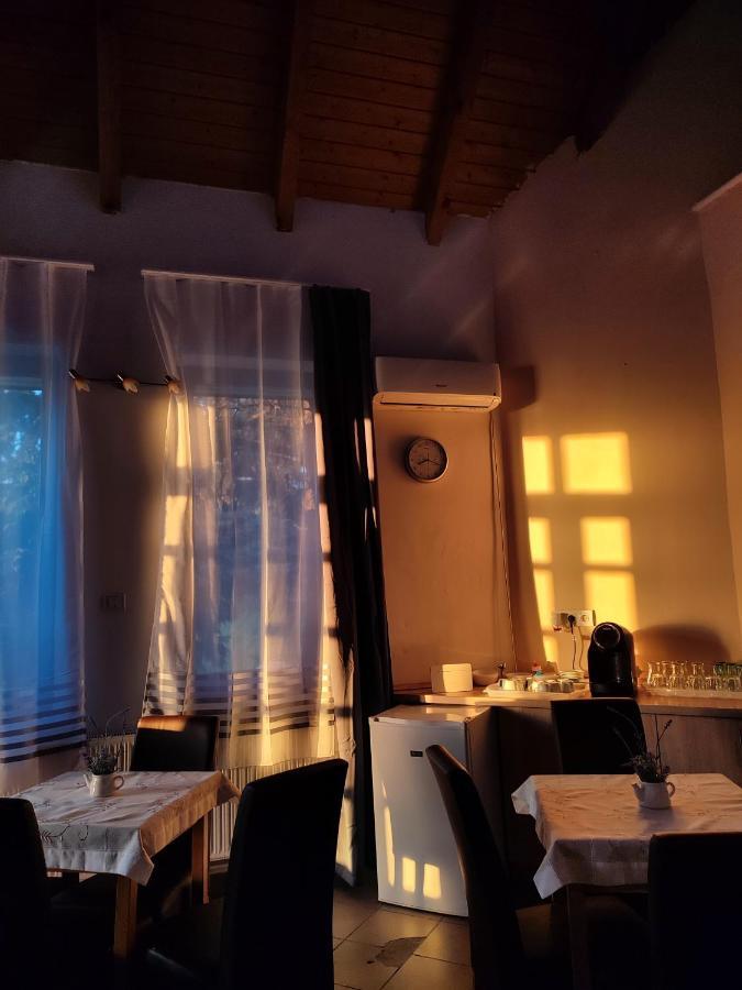 Gabor Panzio Aparthotel Gyal Luaran gambar