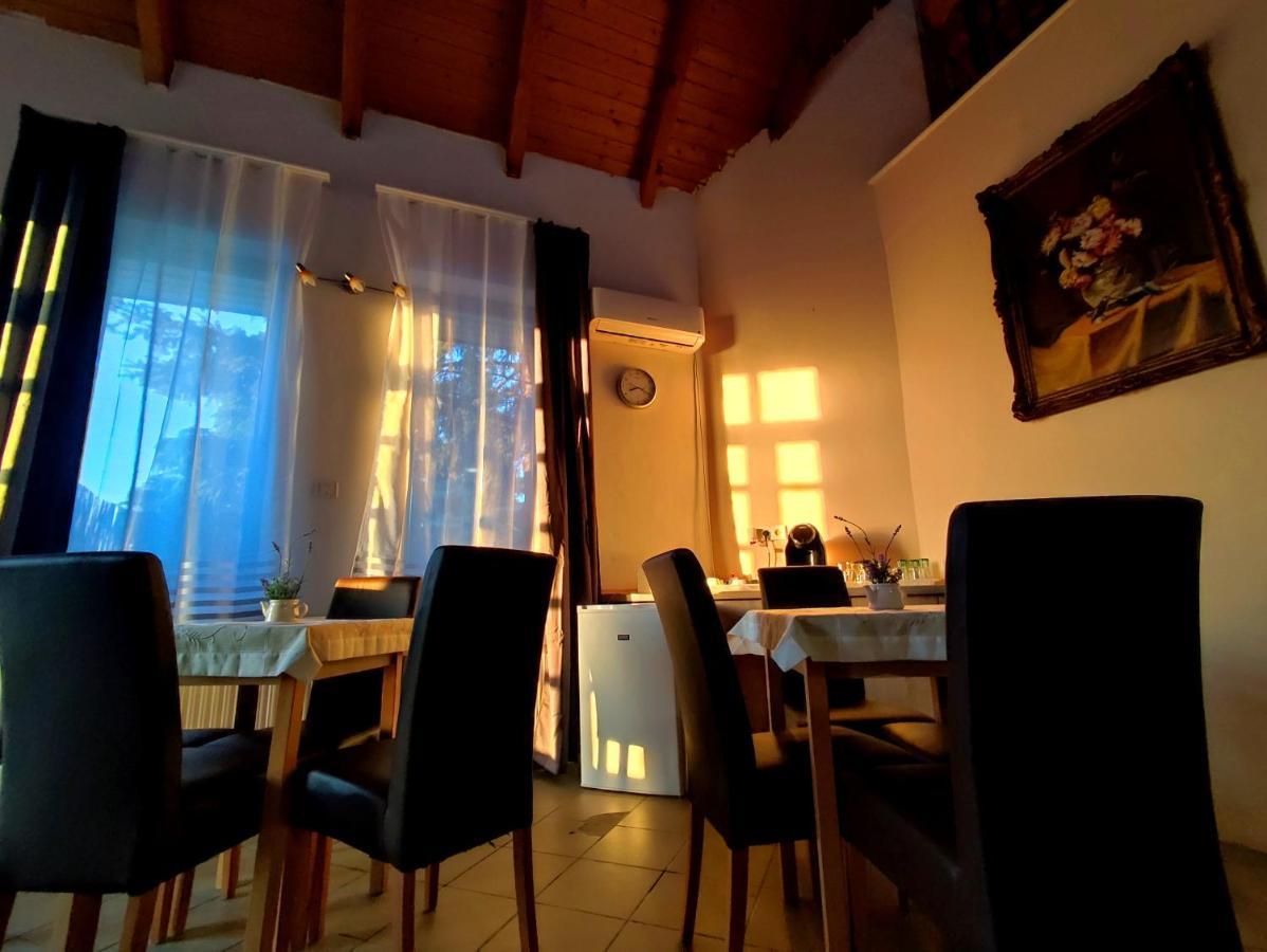 Gabor Panzio Aparthotel Gyal Luaran gambar